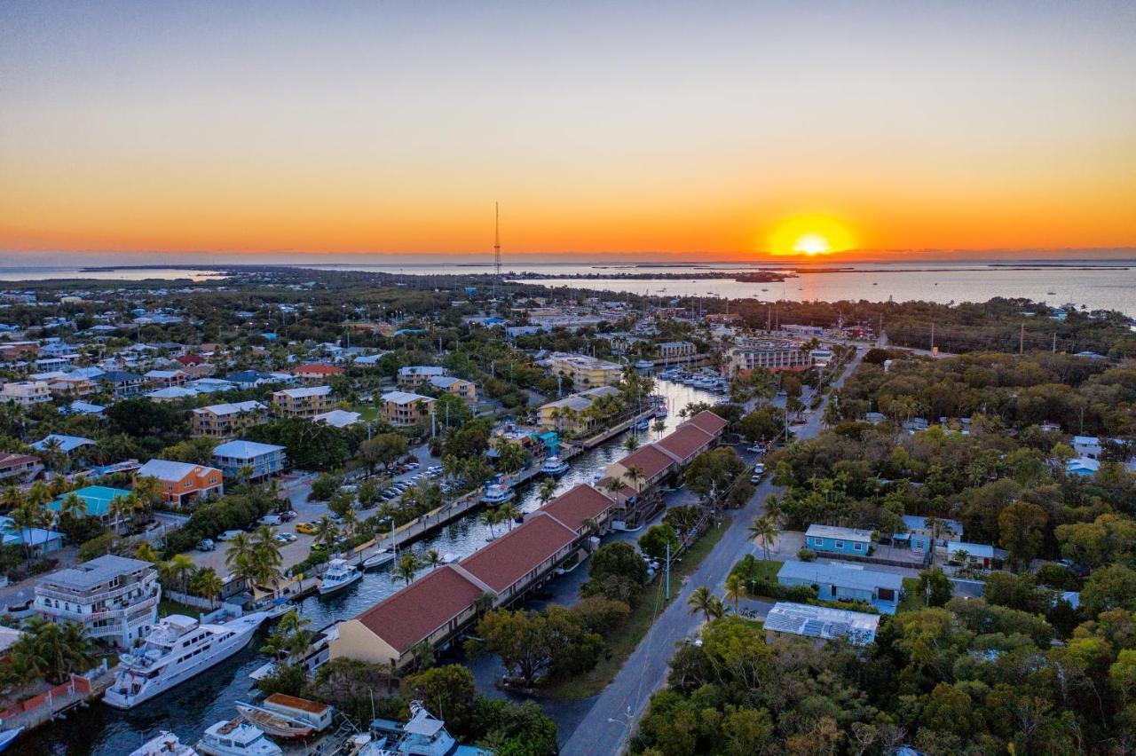 Waterside Suites And Marina Key Largo Exteriör bild